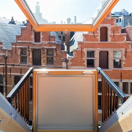 Y & L Villa Antwerp-2